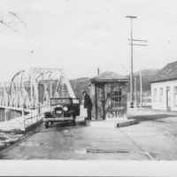 Bridge: Cheshire Bridge and Toll House